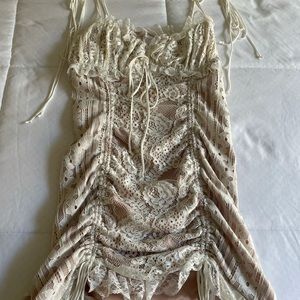 Dress mini - adjustable - lace -cream color